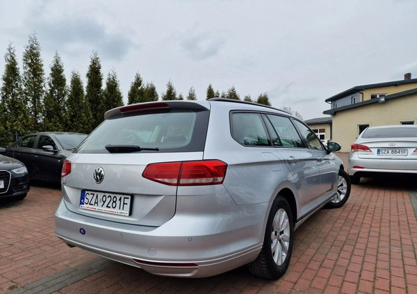 Volkswagen Passat cena 62800 przebieg: 125000, rok produkcji 2018 z Zawiercie małe 596